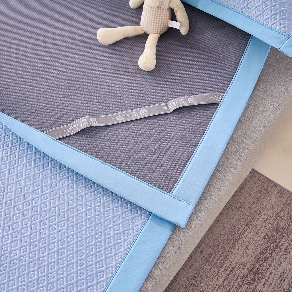 91家纺网 家纺一手货源 找家纺 青雅席业 2026新款A类凉感豆豆席凉席席子-平铺款 平铺款-落叶-蓝