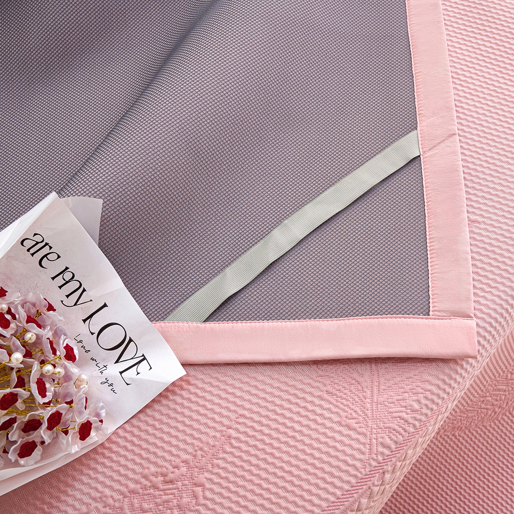 91家纺网 家纺一手货源 找家纺 青雅席业 2026新款A类凉感豆豆席凉席席子-平铺款 平铺款-绚丽羽毛-粉