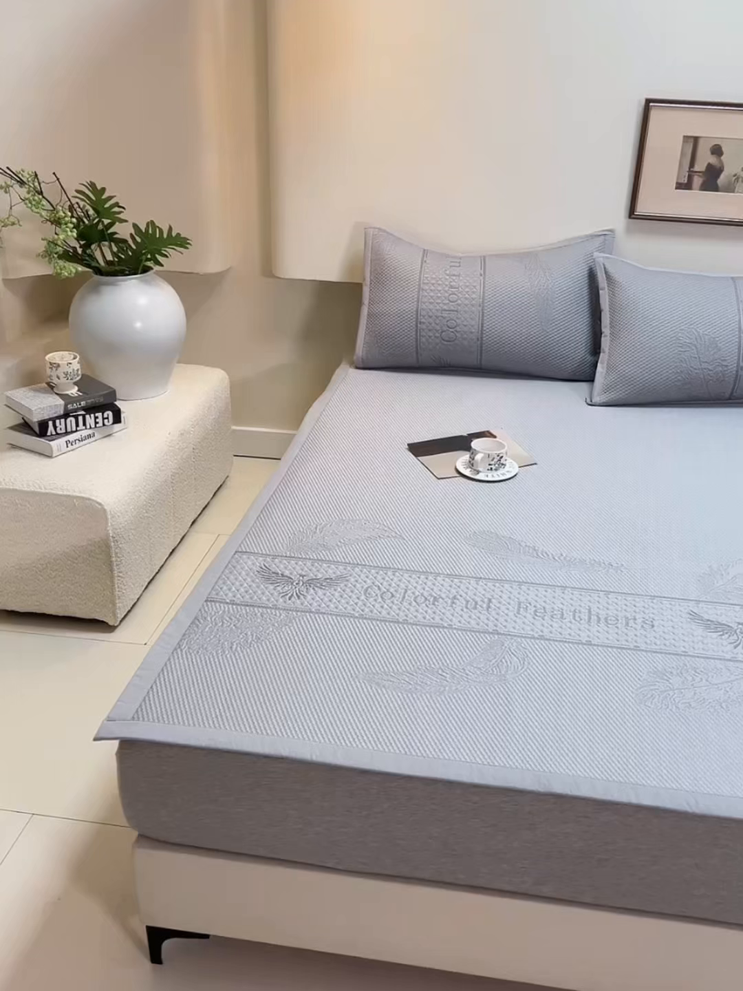 91家纺网 家纺一手货源 找家纺 青雅席业 2026新款A类凉感豆豆席凉席席子-平铺款 平铺款-绚丽羽毛-灰