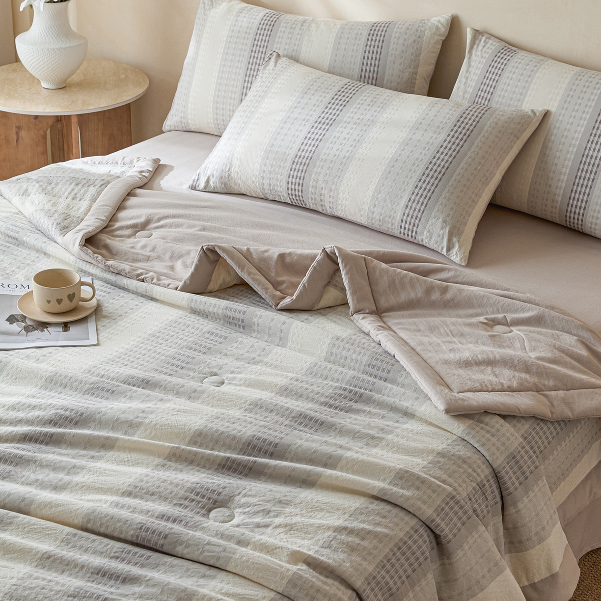 91家纺网 家纺一手货源 找家纺 一加一 2026新款凉感提花大豆夏被夏凉被空调被四件套-简约生活 简约生活-灰