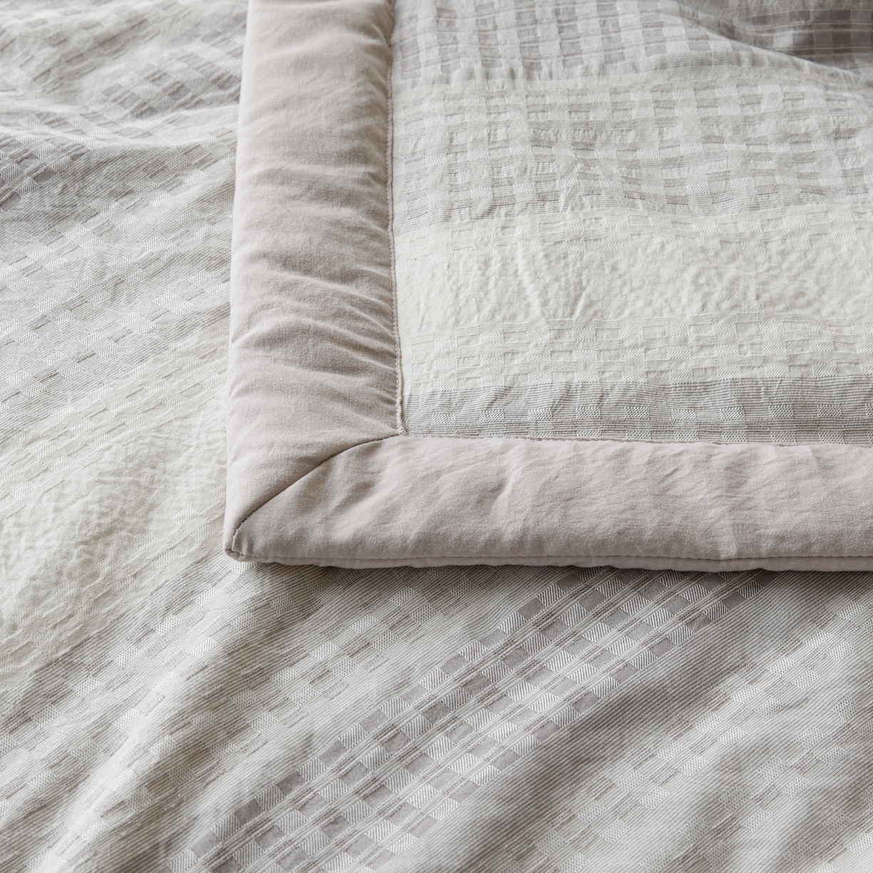 91家纺网 家纺一手货源 找家纺 一加一 2026新款凉感提花大豆夏被夏凉被空调被四件套-简约生活 简约生活-灰