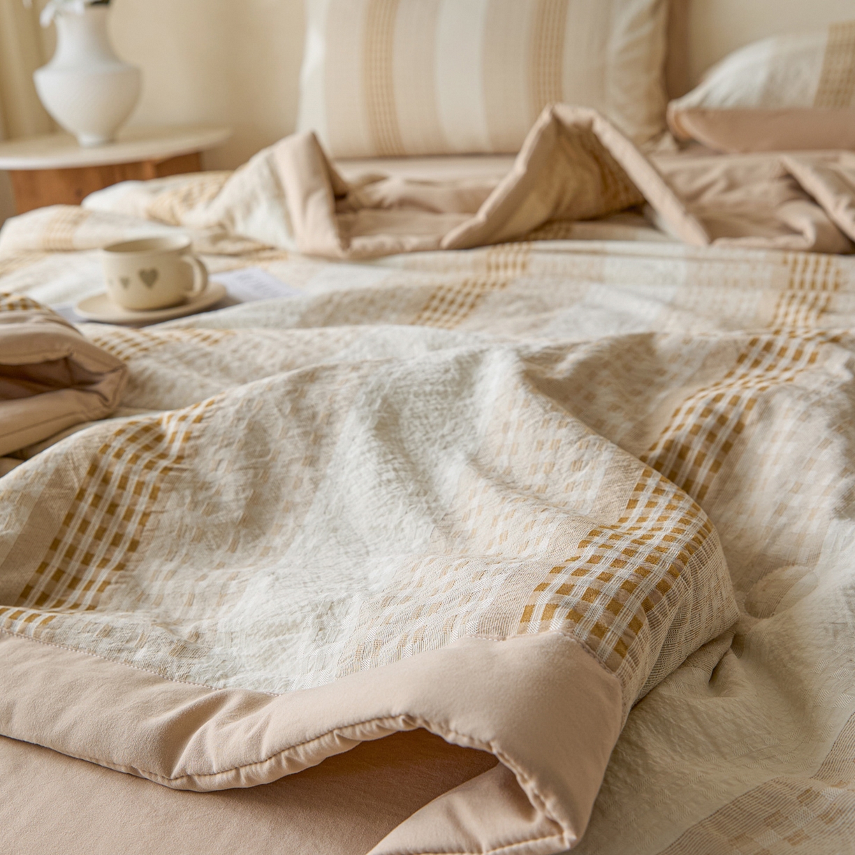 91家纺网 家纺一手货源 找家纺 一加一 2026新款凉感提花大豆夏被夏凉被空调被四件套-简约生活 简约生活-咖