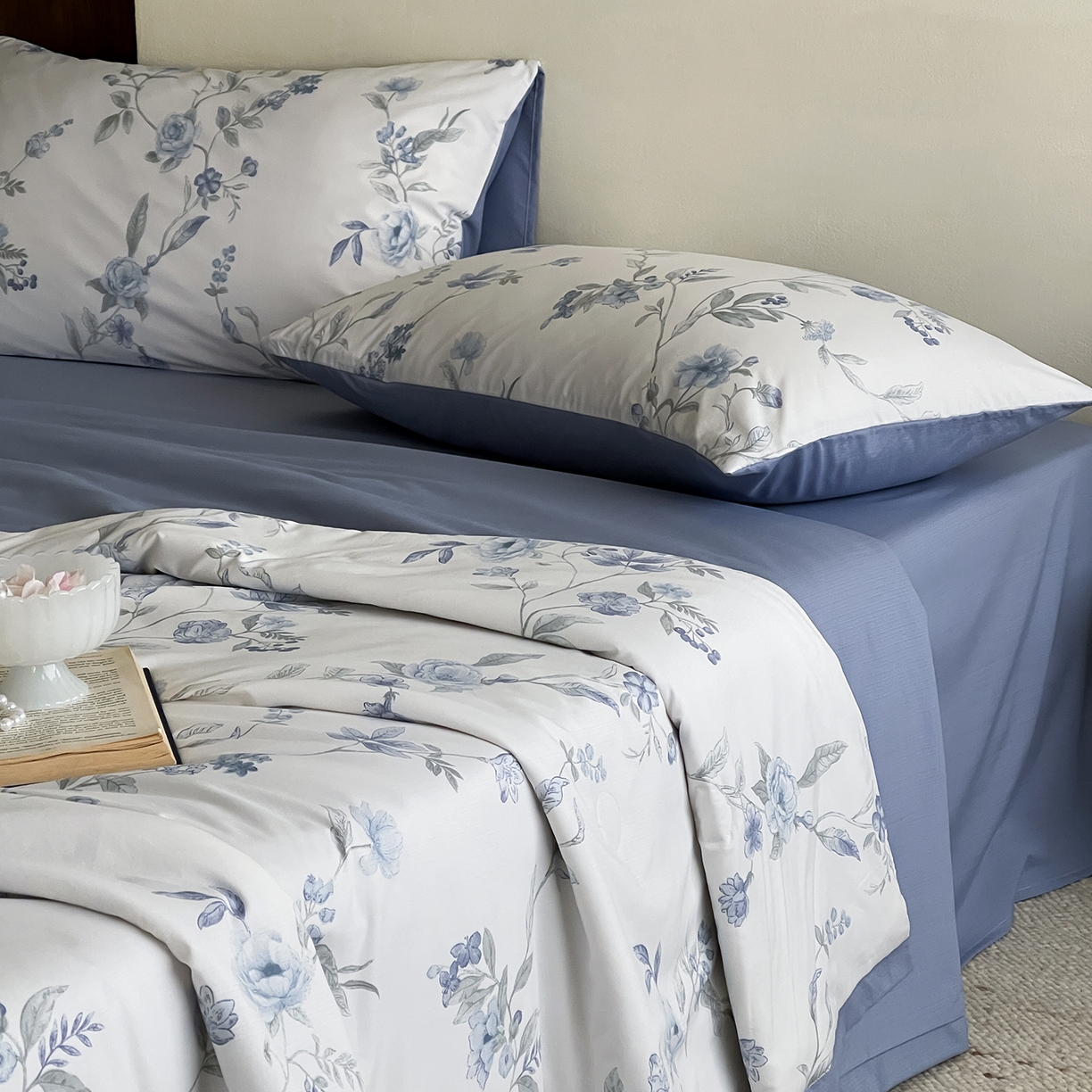 91家纺网 家纺一手货源 找家纺 一加一 2026新款冰蚕凉感印花断角夏被夏凉被空调被四件套 春溪蓝