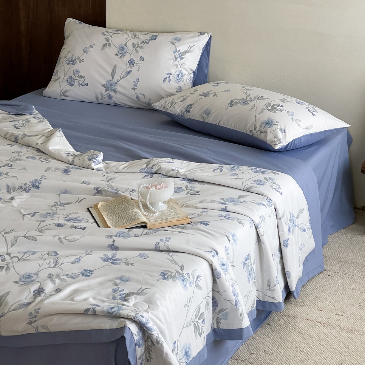 91家纺网 家纺一手货源 找家纺 一加一 2026新款冰蚕凉感印花断角夏被夏凉被空调被四件套 春溪蓝