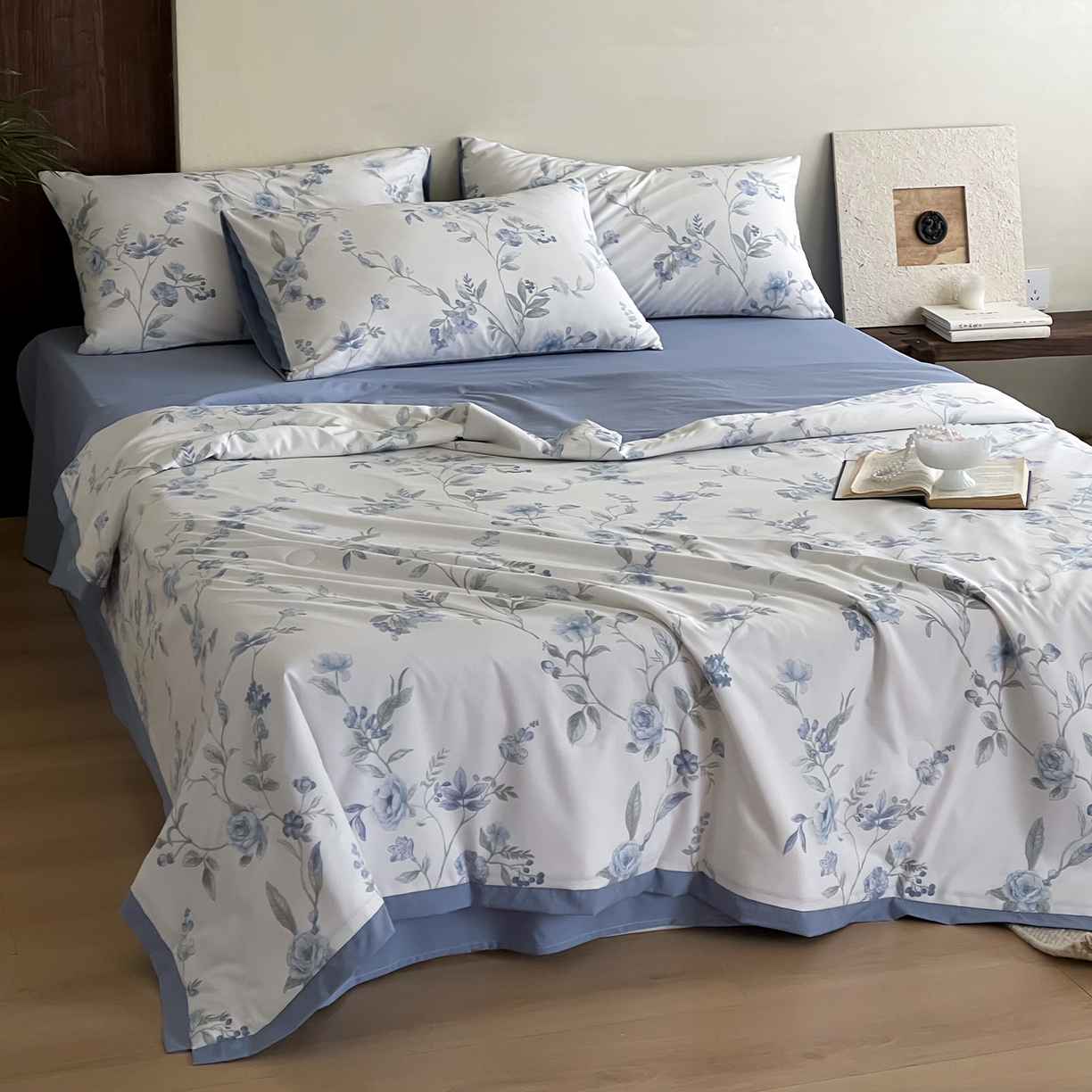 91家纺网 家纺一手货源 找家纺 一加一 2026新款冰蚕凉感印花断角夏被夏凉被空调被四件套 春溪蓝