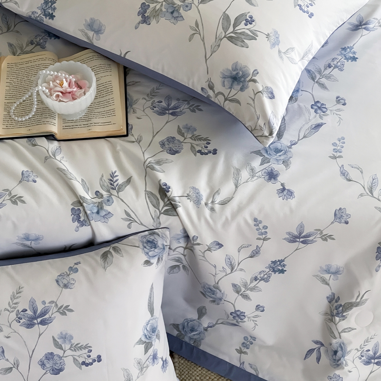 91家纺网 家纺一手货源 找家纺 一加一 2026新款冰蚕凉感印花断角夏被夏凉被空调被四件套 春溪蓝