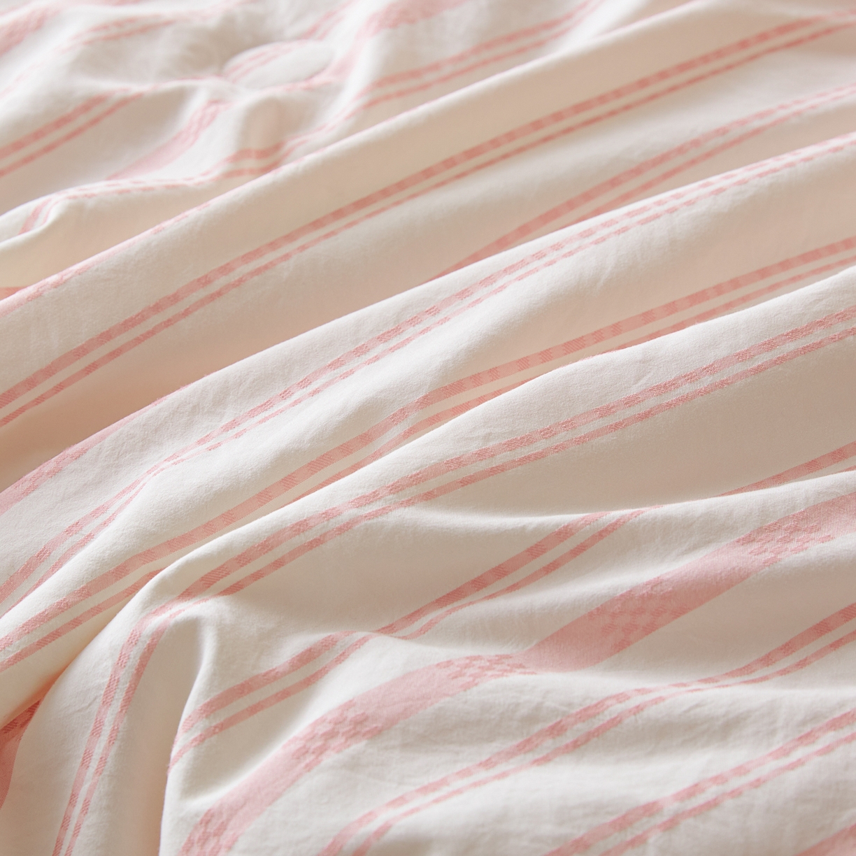 91家纺网 家纺一手货源 找家纺 一加一 2026新款凉感提花大豆夏被夏凉被空调被四件套-简约生活 简约条纹-粉