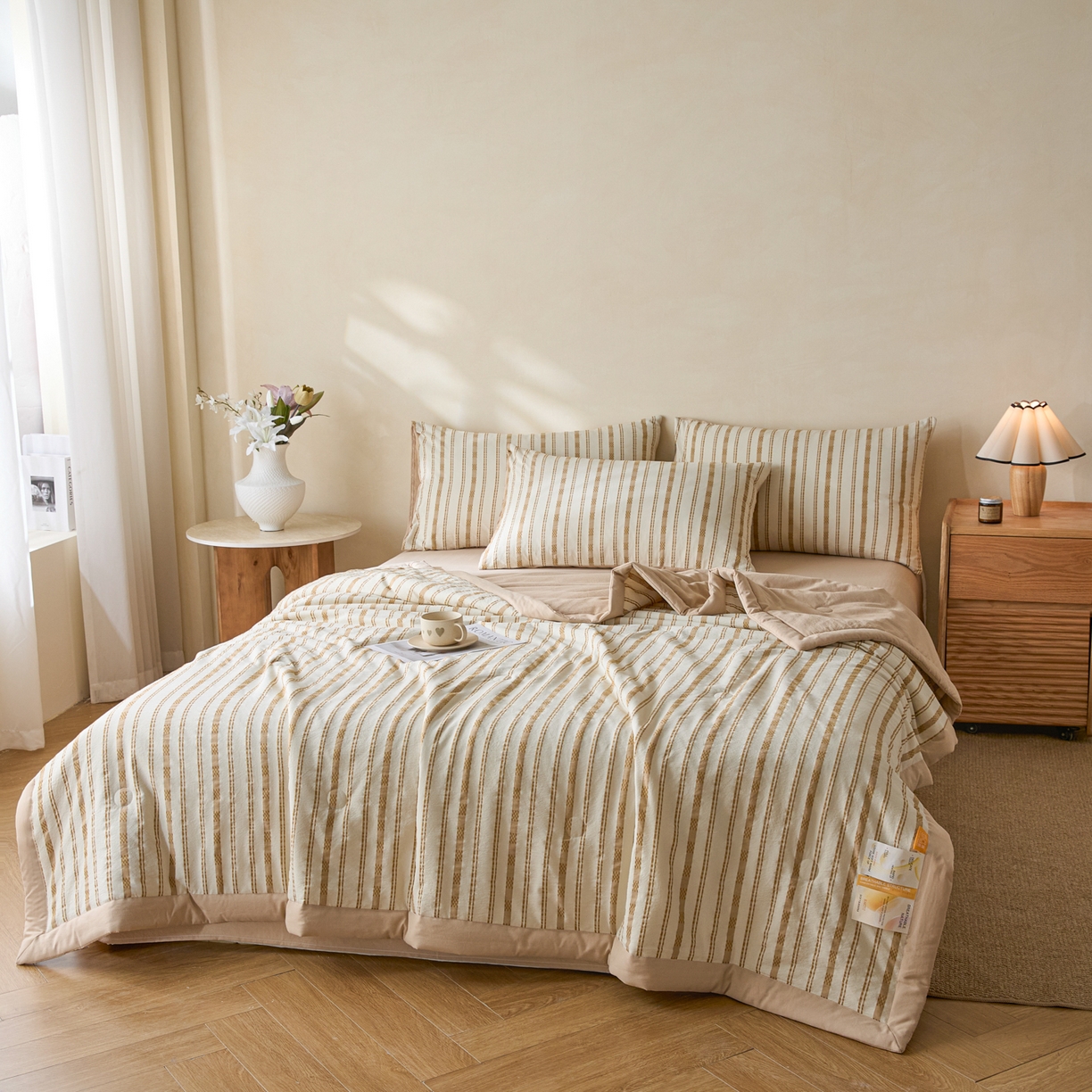 91家纺网 家纺一手货源 找家纺 一加一 2026新款凉感提花大豆夏被夏凉被空调被四件套-简约生活 简约条纹-咖