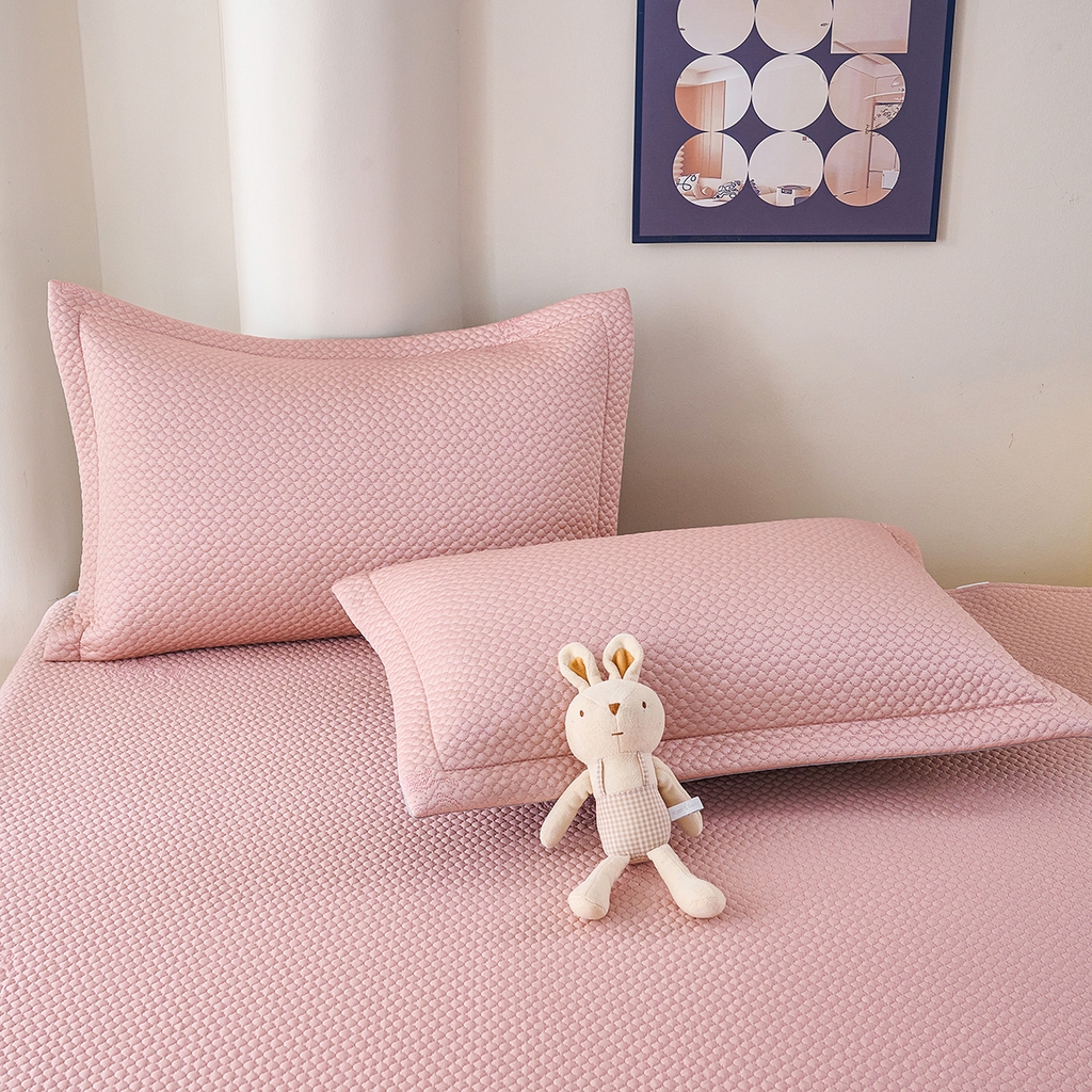 91家纺网 家纺一手货源 找家纺 青雅席业 2026新款A类凉感豆豆席凉席席子-床裙款 床裙款-飘摇-粉