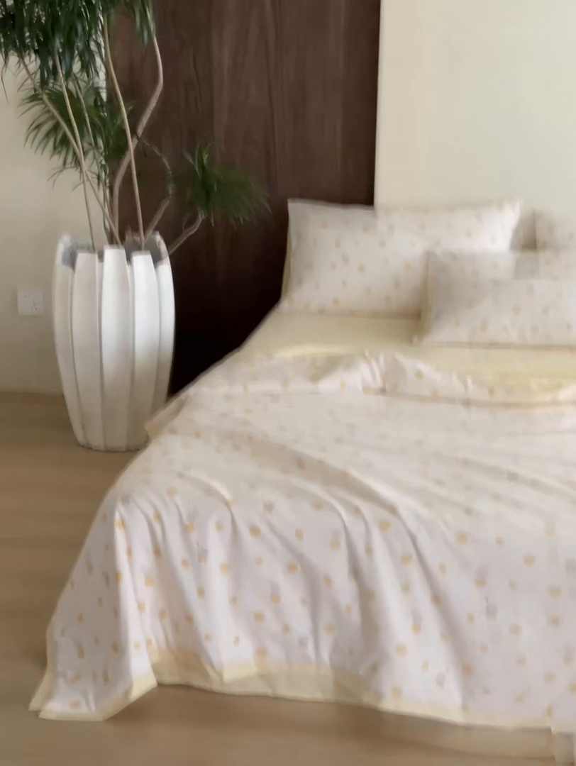91家纺网 家纺一手货源 找家纺 一加一 2026新款冰蚕凉感印花断角夏被夏凉被空调被四件套 小柠檬