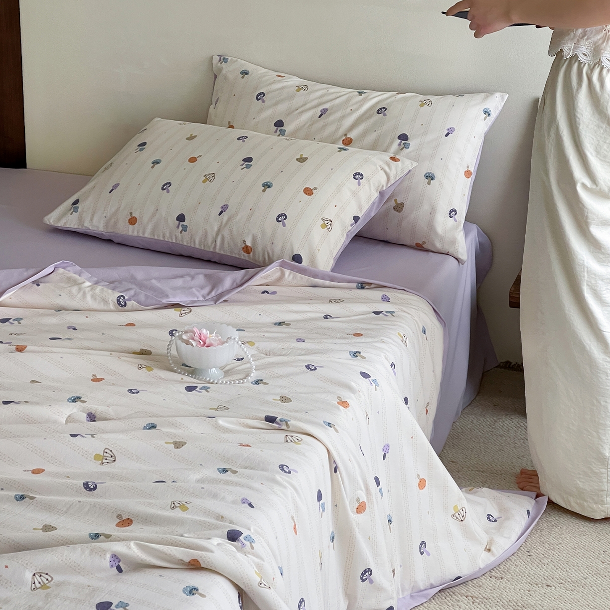 91家纺网 家纺一手货源 找家纺 一加一 2026新款冰蚕凉感印花断角夏被夏凉被空调被四件套 云朵菇