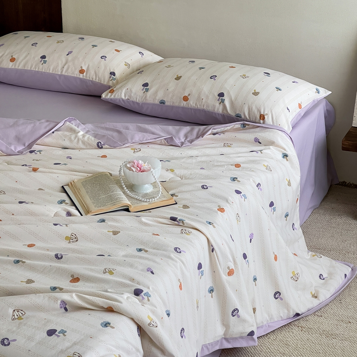 91家纺网 家纺一手货源 找家纺 一加一 2026新款冰蚕凉感印花断角夏被夏凉被空调被四件套 云朵菇