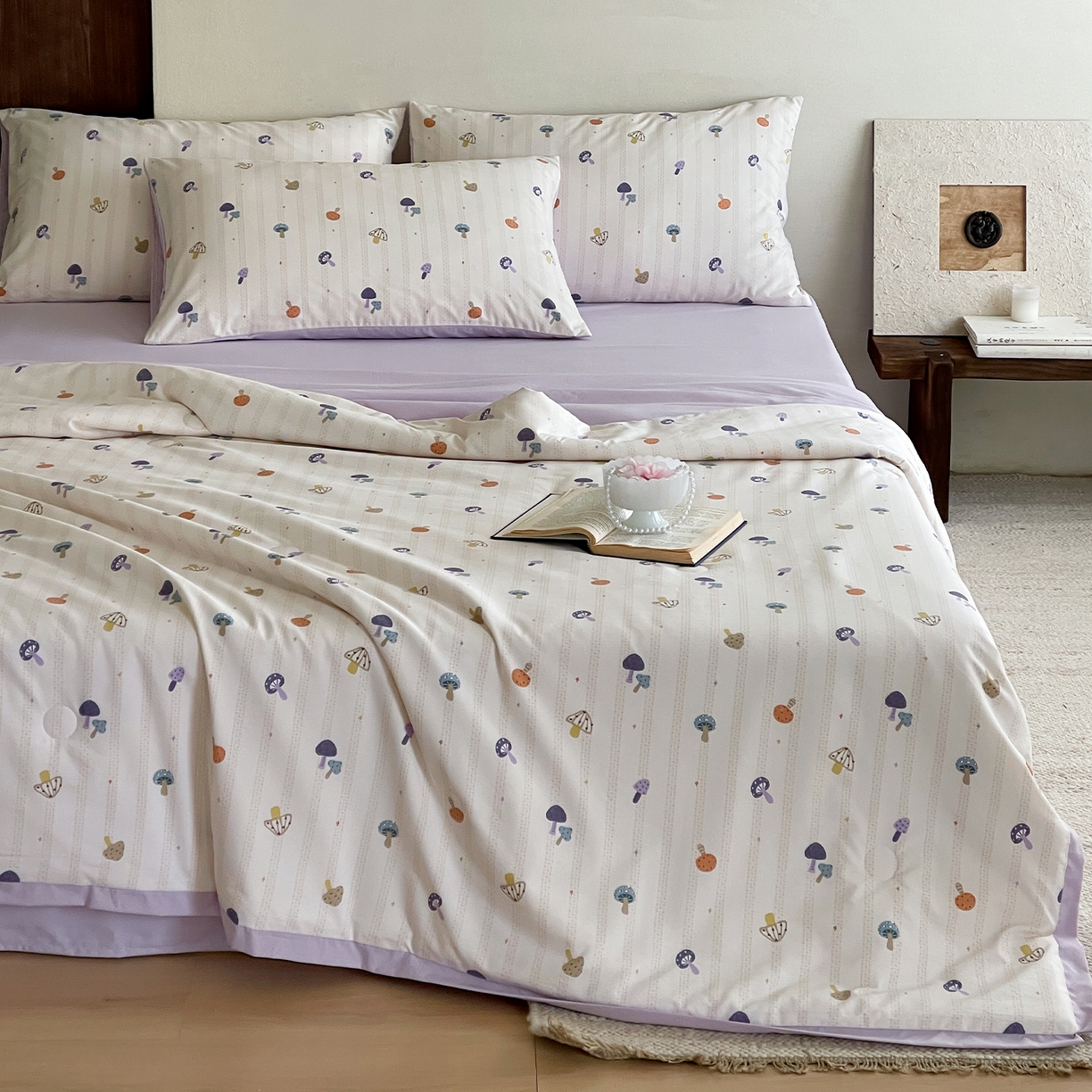 91家纺网 家纺一手货源 找家纺 一加一 2026新款冰蚕凉感印花断角夏被夏凉被空调被四件套 云朵菇