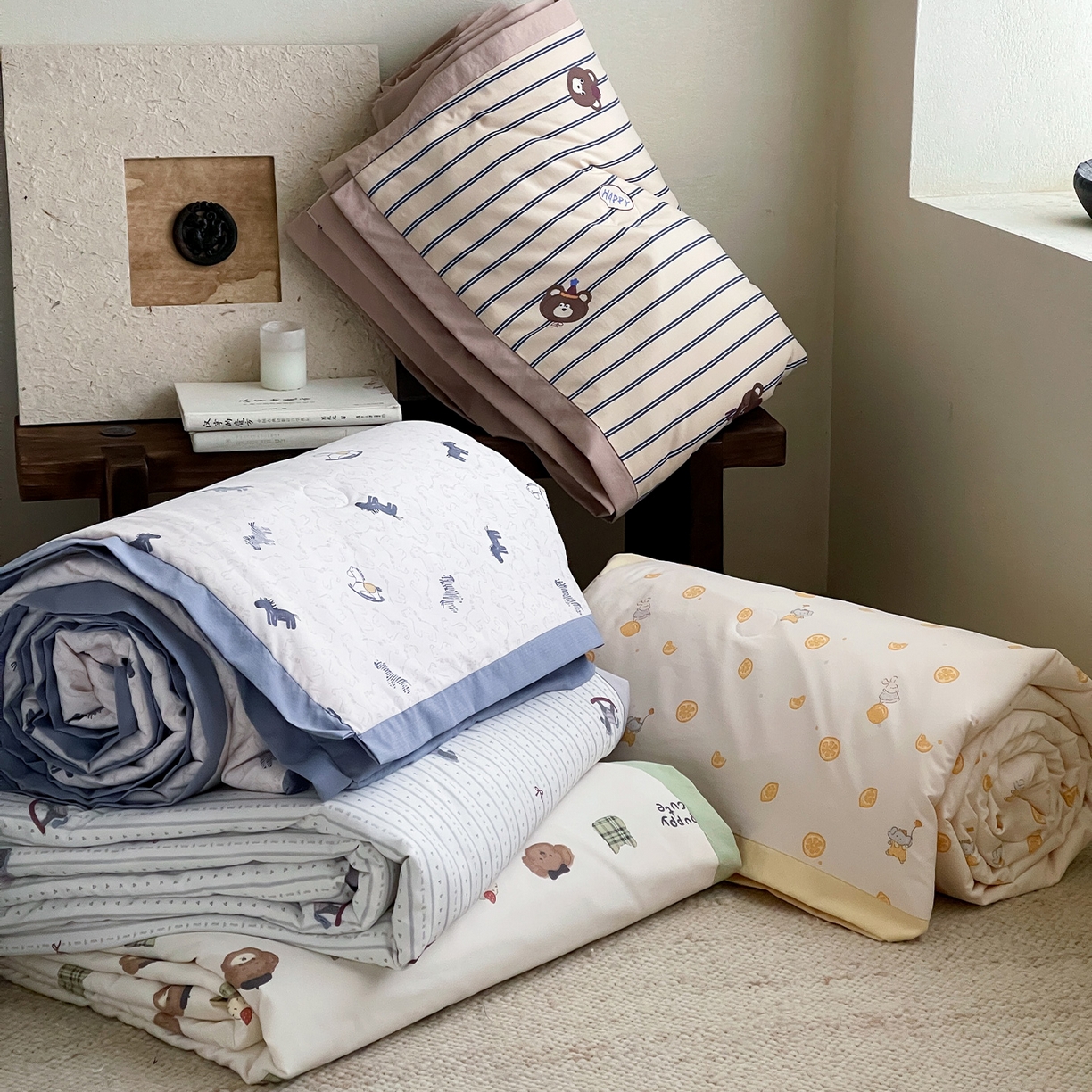 91家纺网 家纺一手货源 找家纺 一加一 2026新款冰蚕凉感印花断角夏被夏凉被空调被四件套 组合图仅供展示不可下单