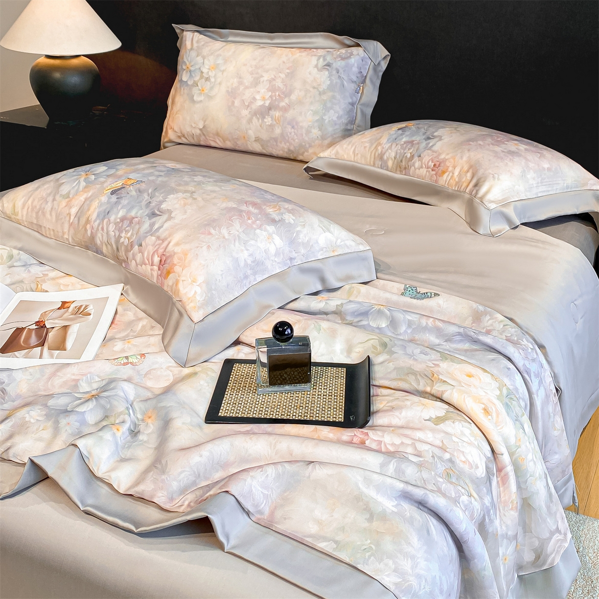 91家纺网 家纺一手货源 找家纺 笙意家纺 2026A类水洗冰丝数码印花宽边夏被四件套馥韵