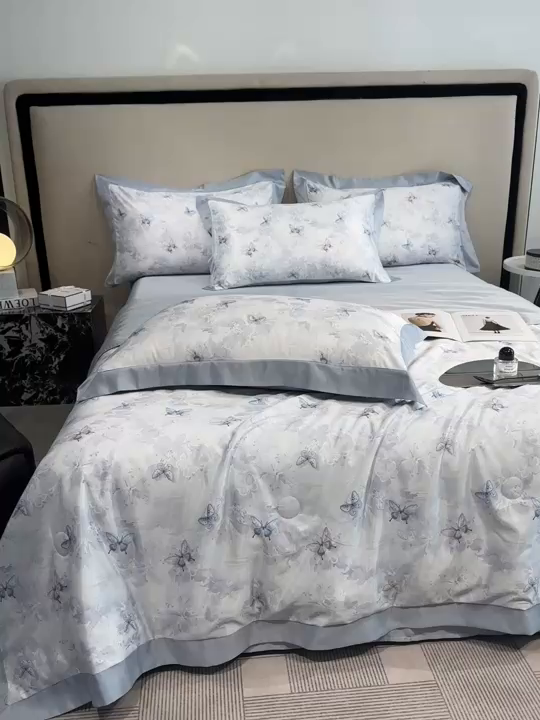 91家纺网 家纺一手货源 找家纺 笙意家纺 2026A类水洗冰丝数码印花宽边夏被四件套古韵蝶音