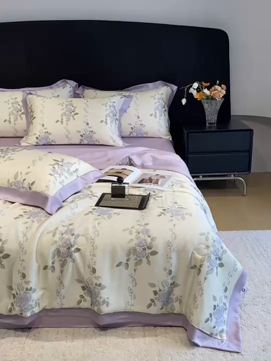 91家纺网 家纺一手货源 找家纺 笙意家纺 2026A类水洗冰丝数码印花宽边夏被四件套千紫
