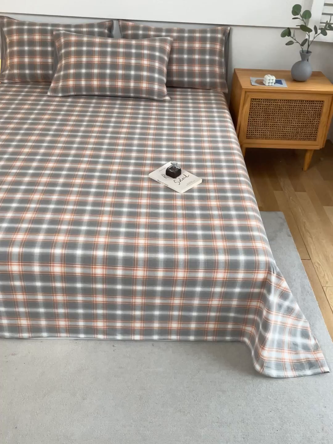 91家纺网 家纺一手货源 找家纺 春皖家纺 2026新款色织AB版水洗棉三件套四件套单品系列（单床单-A版风格一） 栗木-咖格