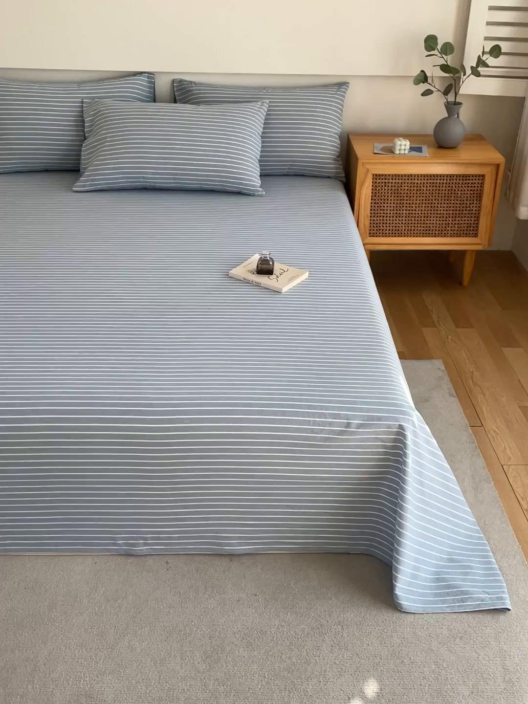 91家纺网 家纺一手货源 找家纺 春皖家纺 2026新款色织AB版水洗棉三件套四件套单品系列（单床单-A版风格一） 素雅-蓝条