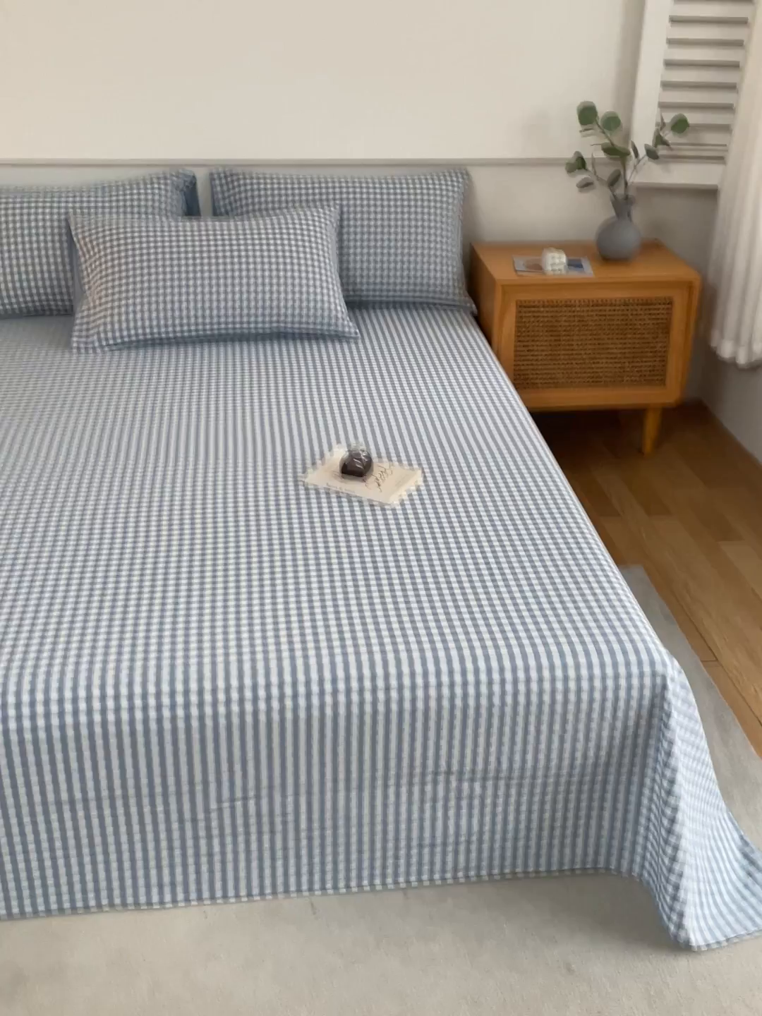 91家纺网 家纺一手货源 找家纺 春皖家纺 2026新款色织AB版水洗棉三件套四件套单品系列（单床单-A版风格一） 素雅-蓝小格