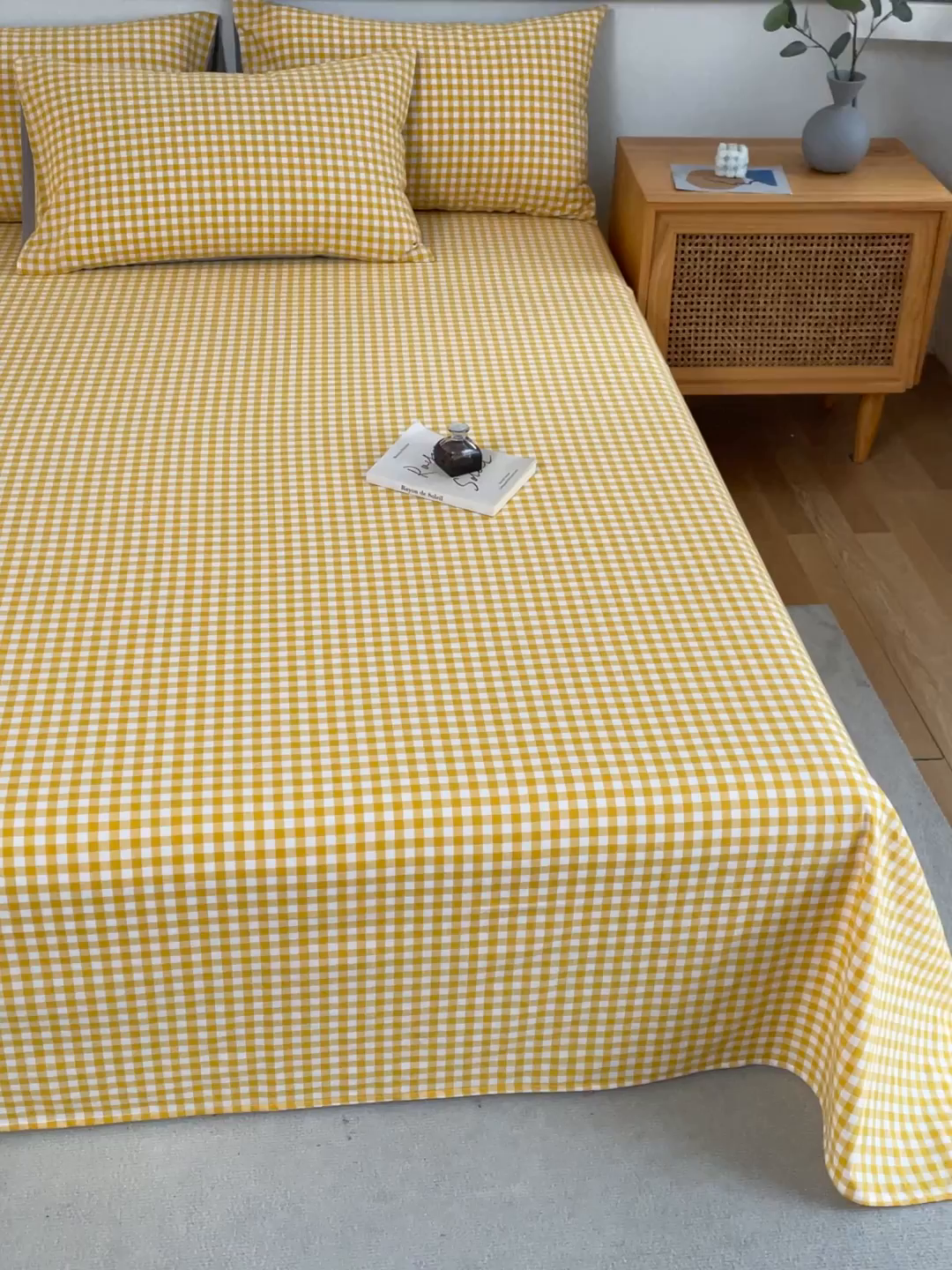 91家纺网 家纺一手货源 找家纺 春皖家纺 2026新款色织AB版水洗棉三件套四件套单品系列（单床单-A版风格一） 朱羽-黄格