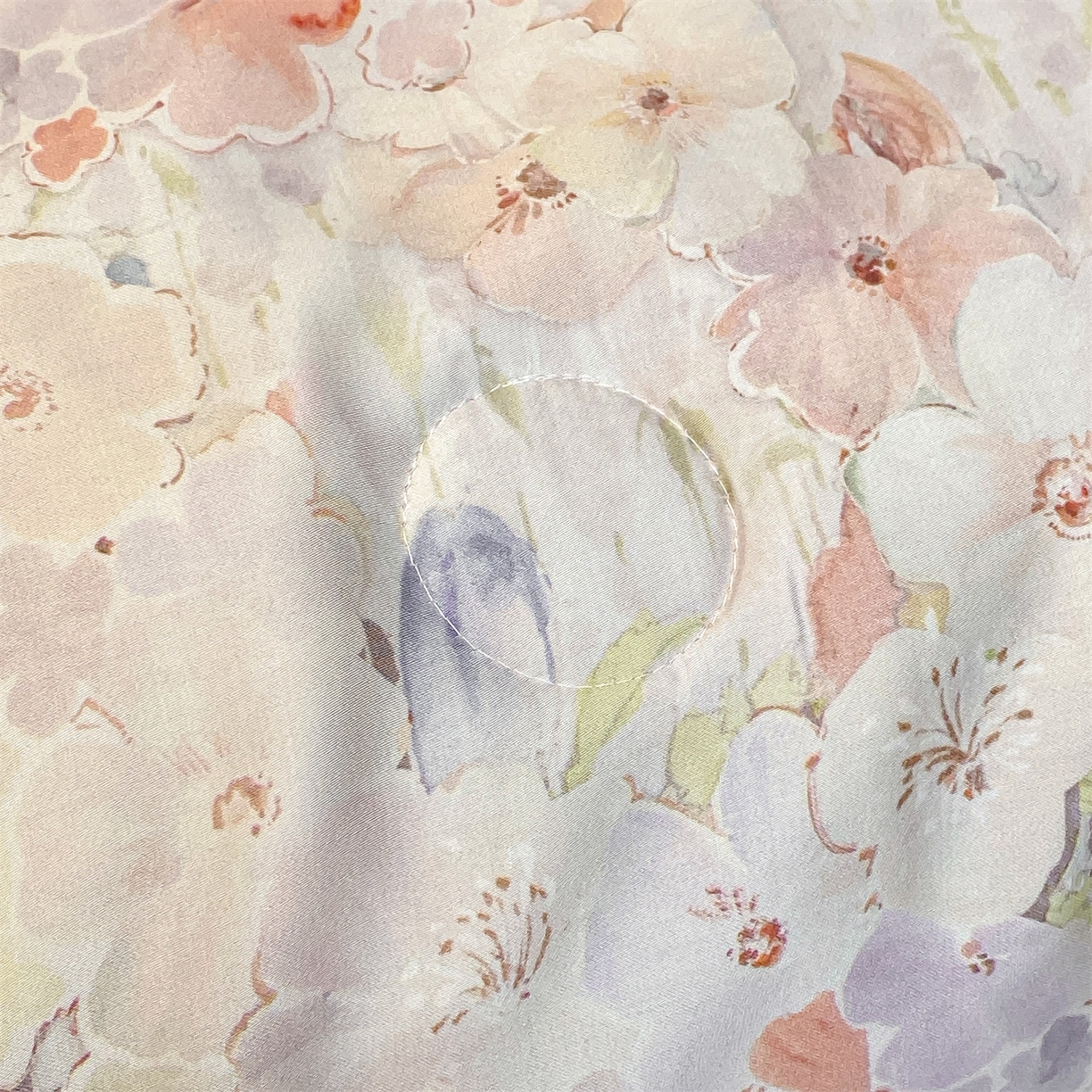 91家纺网 家纺一手货源 找家纺 笙意家纺 2026A类水洗冰丝数码印花宽边夏被四件套桃汐