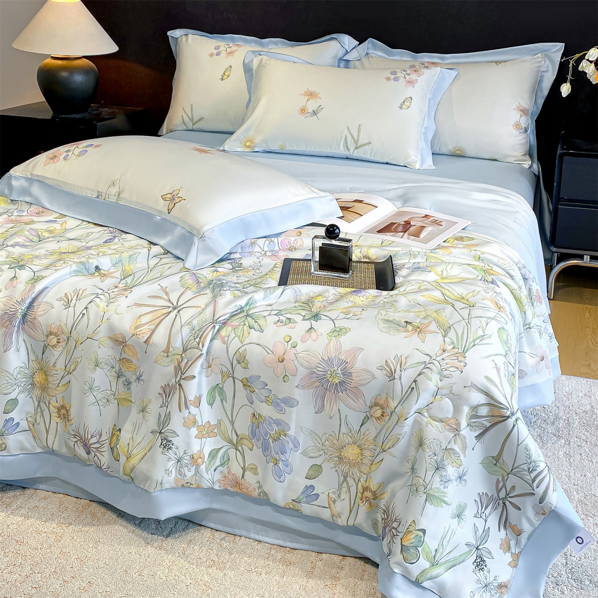 91家纺网 家纺一手货源 找家纺 笙意家纺 2026A类水洗冰丝数码印花宽边夏被四件套忆梦