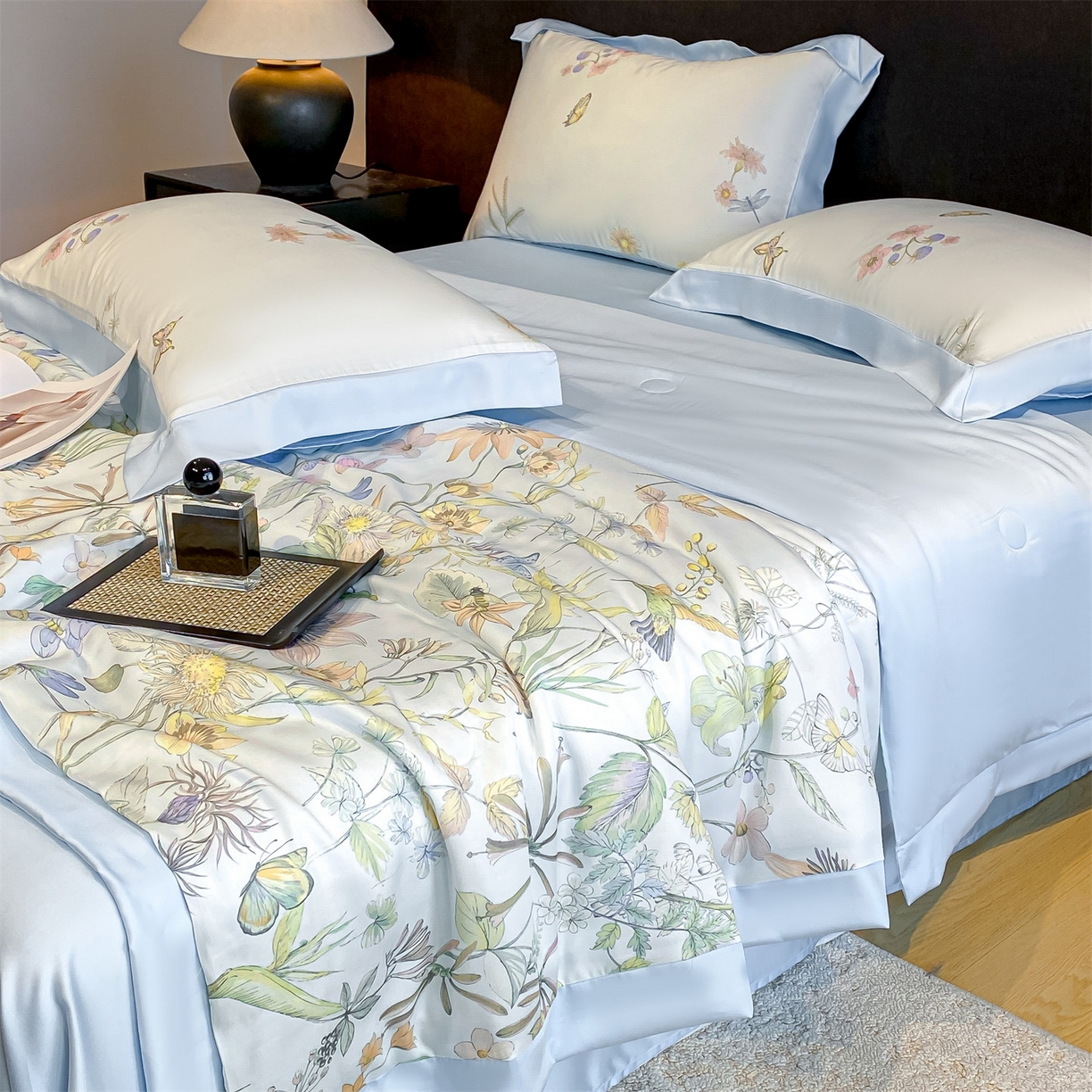 91家纺网 家纺一手货源 找家纺 笙意家纺 2026A类水洗冰丝数码印花宽边夏被四件套忆梦