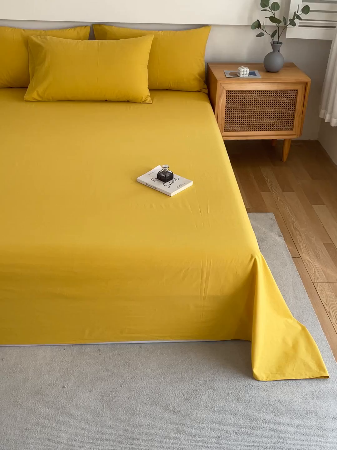 91家纺网 家纺一手货源 找家纺 春皖家纺 2026新款色织AB版水洗棉三件套四件套单品系列（单床单-B版风格一） 素雅深黄