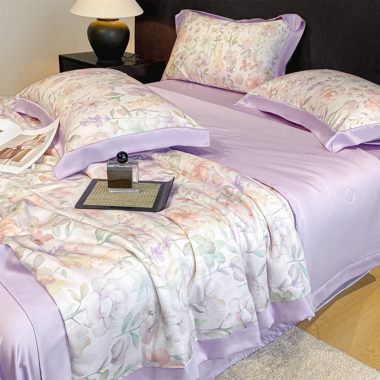 91家纺网 家纺一手货源 找家纺 笙意家纺 2026A类水洗冰丝数码印花宽边夏被四件套紫风