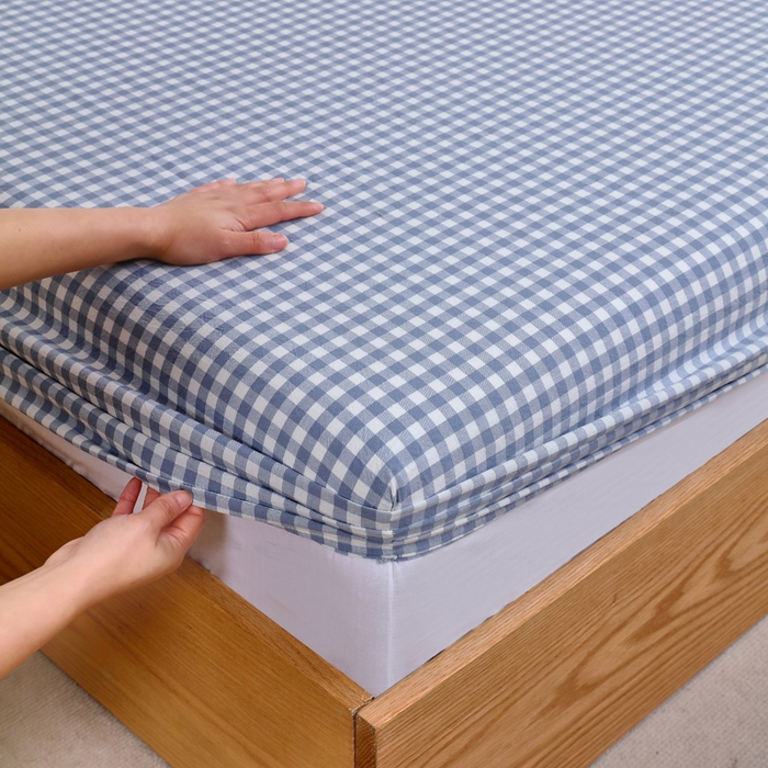 91家纺网 家纺一手货源 找家纺 春皖家纺 2026新款色织AB版水洗棉三件套四件套单品系列（单床笠-A版风格一） 素雅-蓝小格