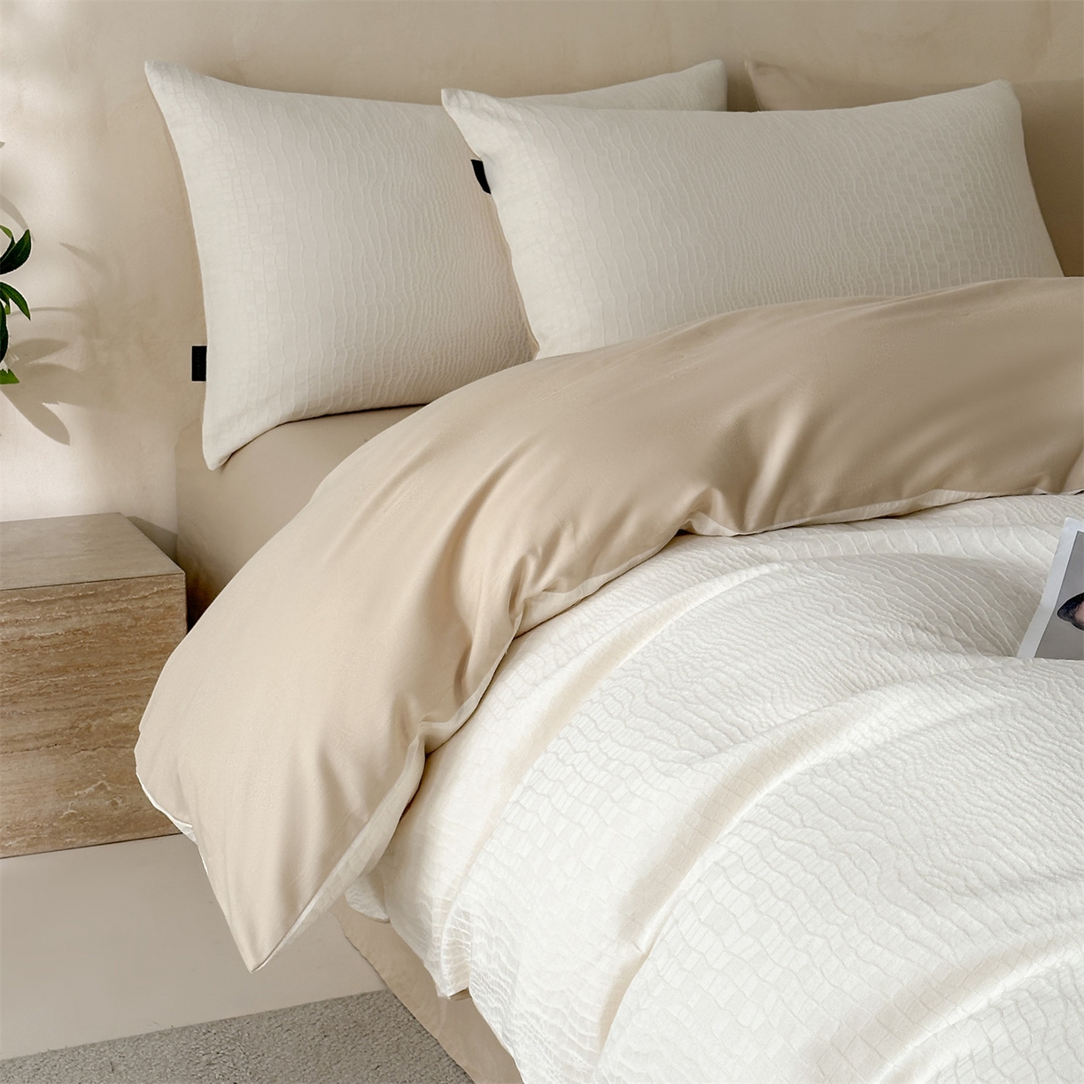 91家纺网 家纺一手货源 找家纺 恒爱家纺 2026春夏新款全棉纯棉提花四件套 鳄鱼纹-白