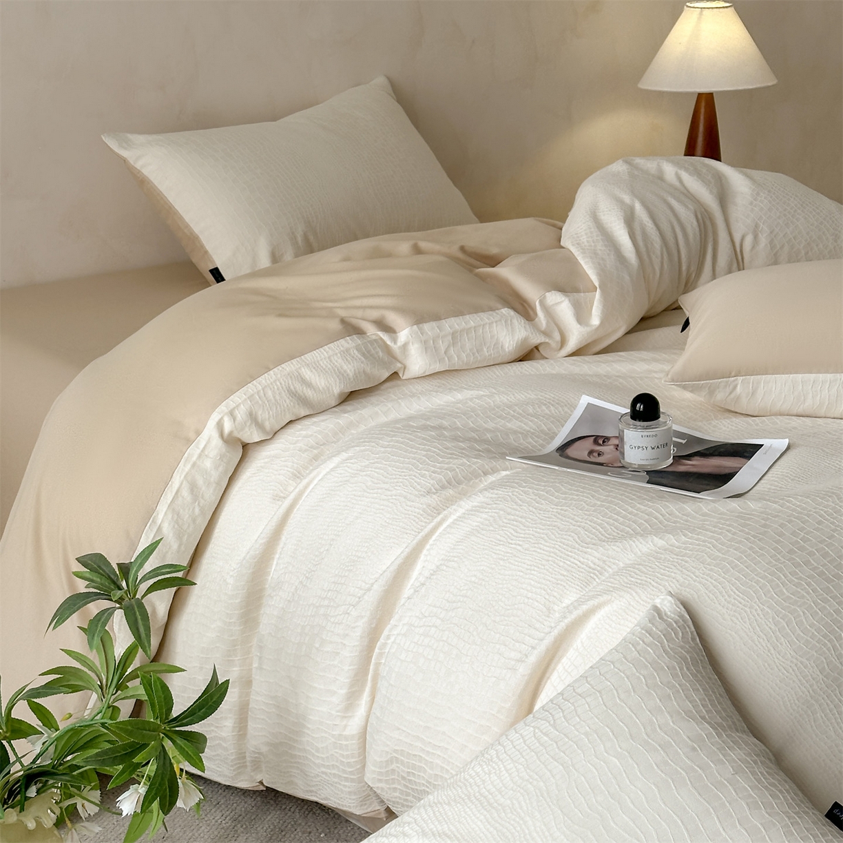 91家纺网 家纺一手货源 找家纺 恒爱家纺 2026春夏新款全棉纯棉提花四件套 鳄鱼纹-白