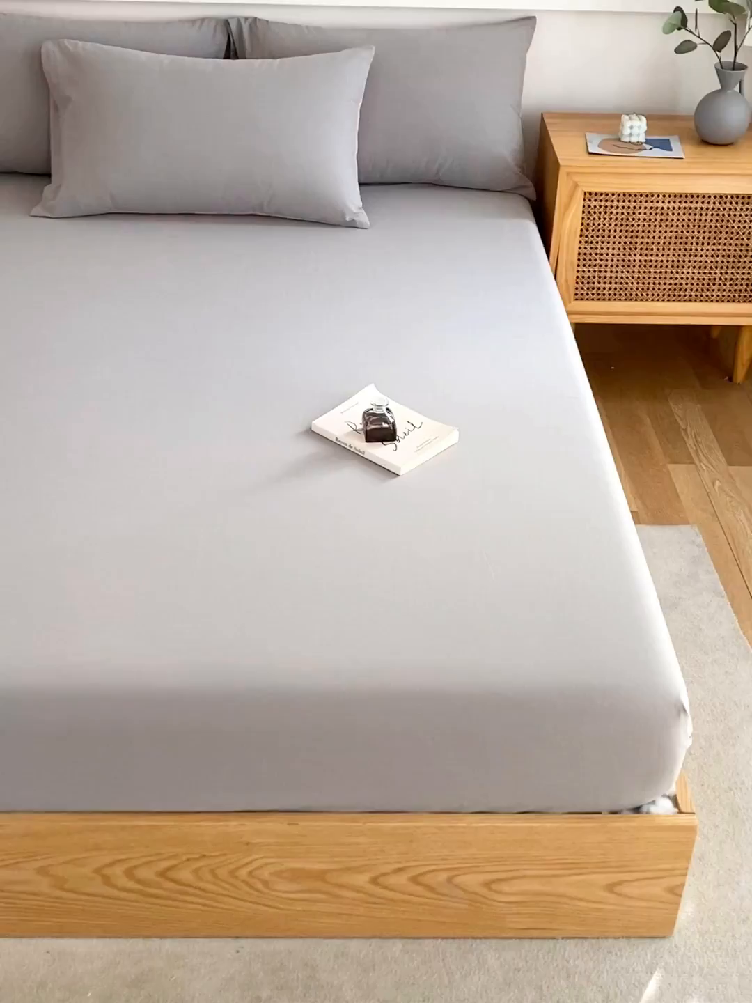 91家纺网 家纺一手货源 找家纺 春皖家纺 2026新款色织AB版水洗棉三件套四件套单品系列（单床笠-B版风格一） 素雅浅灰