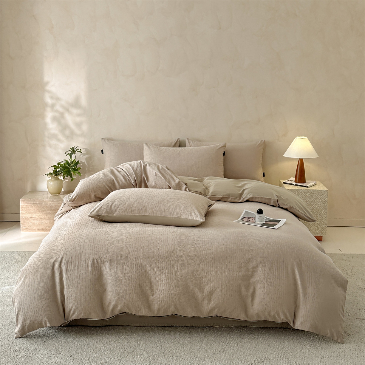 91家纺网 家纺一手货源 找家纺 恒爱家纺 2026春夏新款全棉纯棉提花四件套 鳄鱼纹-卡其