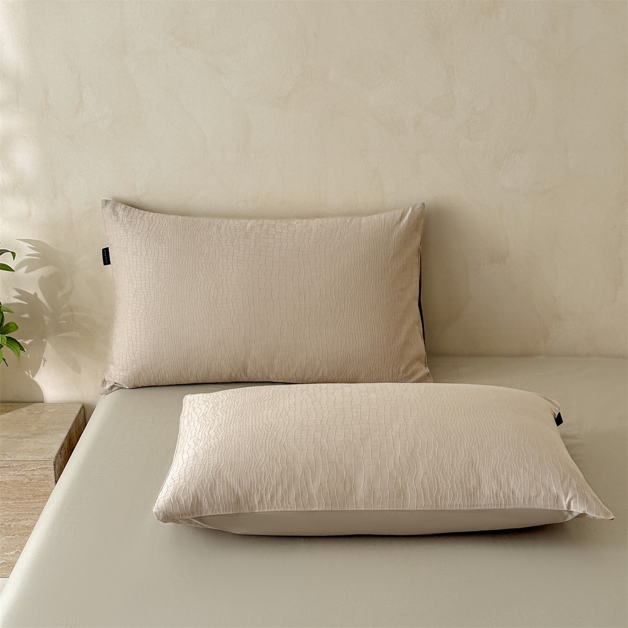 91家纺网 家纺一手货源 找家纺 恒爱家纺 2026春夏新款全棉纯棉提花四件套 鳄鱼纹-卡其