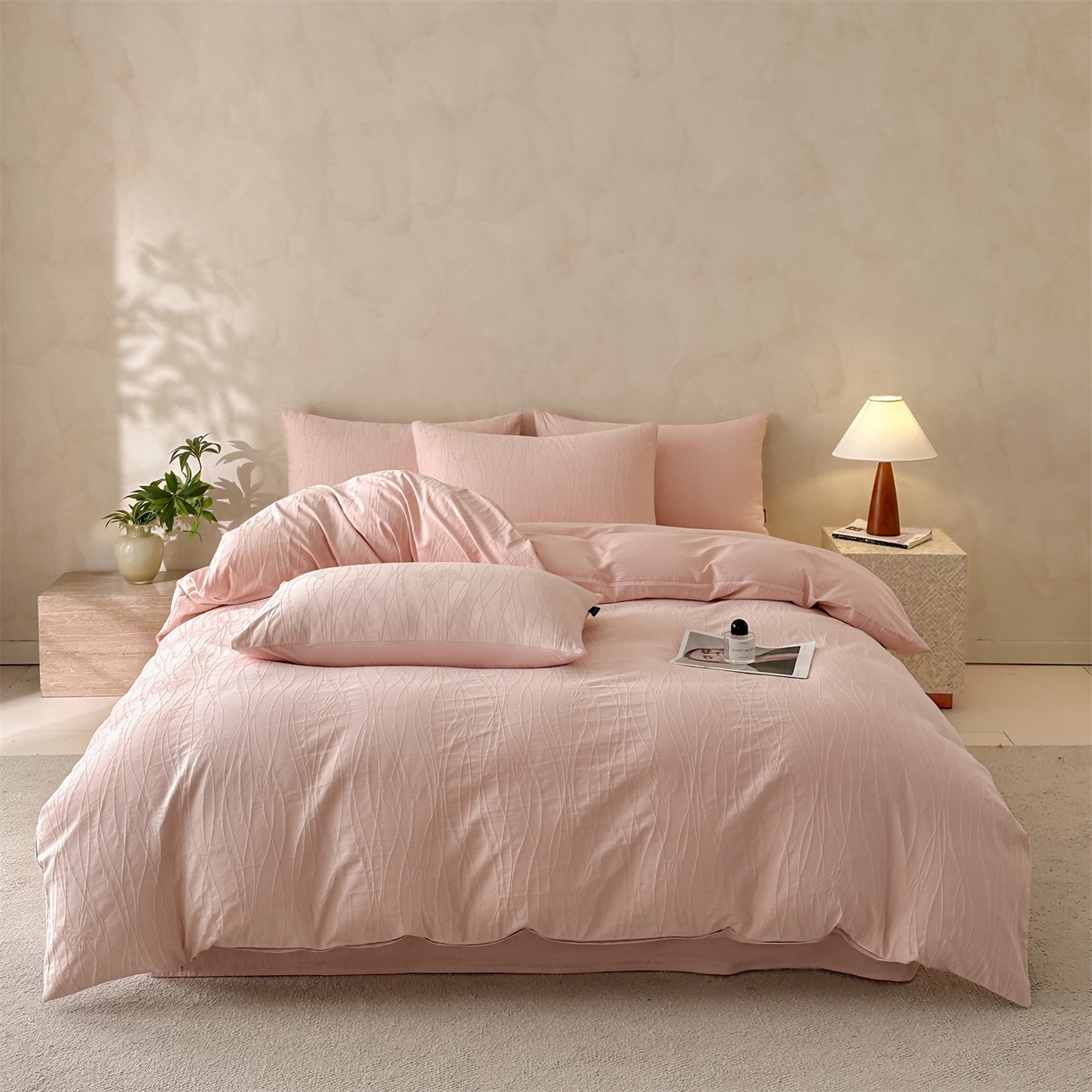 91家纺网 家纺一手货源 找家纺 恒爱家纺 2026春夏新款全棉纯棉提花四件套 千丝蝴蝶-粉