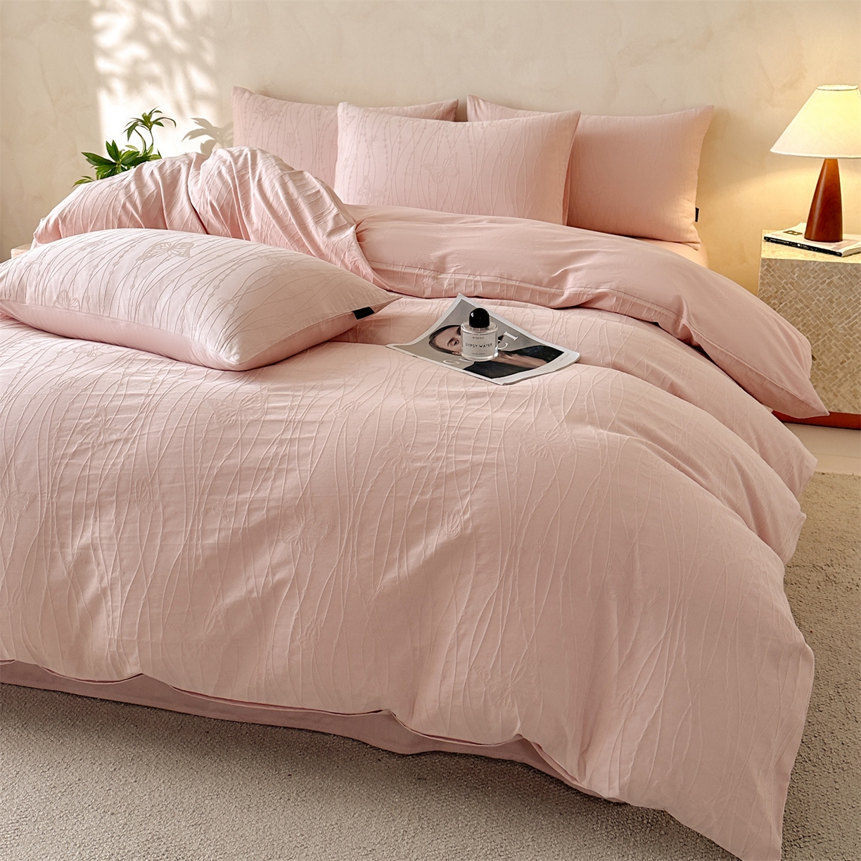 91家纺网 家纺一手货源 找家纺 恒爱家纺 2026春夏新款全棉纯棉提花四件套 千丝蝴蝶-粉