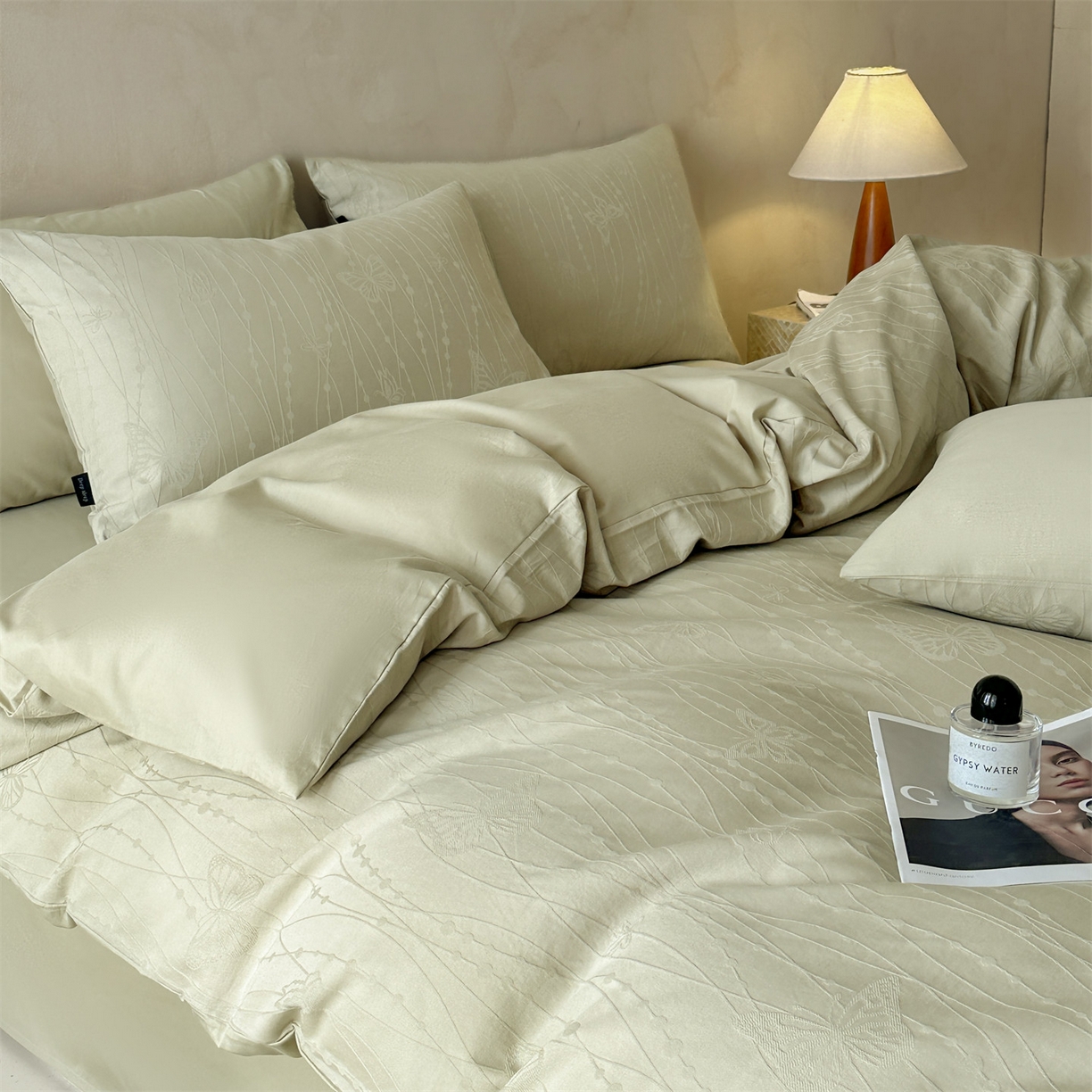 91家纺网 家纺一手货源 找家纺 恒爱家纺 2026春夏新款全棉纯棉提花四件套 千丝蝴蝶-绿