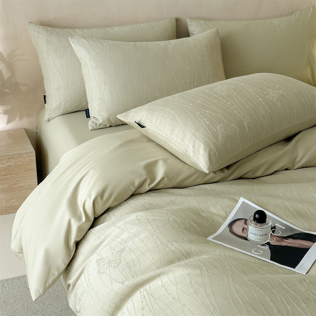 91家纺网 家纺一手货源 找家纺 恒爱家纺 2026春夏新款全棉纯棉提花四件套 千丝蝴蝶-绿