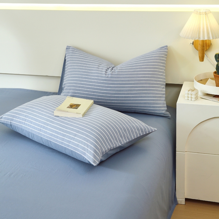 91家纺网 家纺一手货源 找家纺 春皖家纺 2026新款色织AB版水洗棉三件套四件套单品系列（单枕套风格一） 素雅-蓝条
