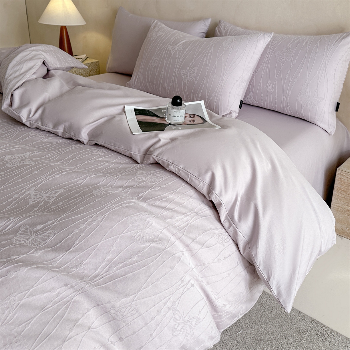 91家纺网 家纺一手货源 找家纺 恒爱家纺 2026春夏新款全棉纯棉提花四件套 千丝蝴蝶-紫