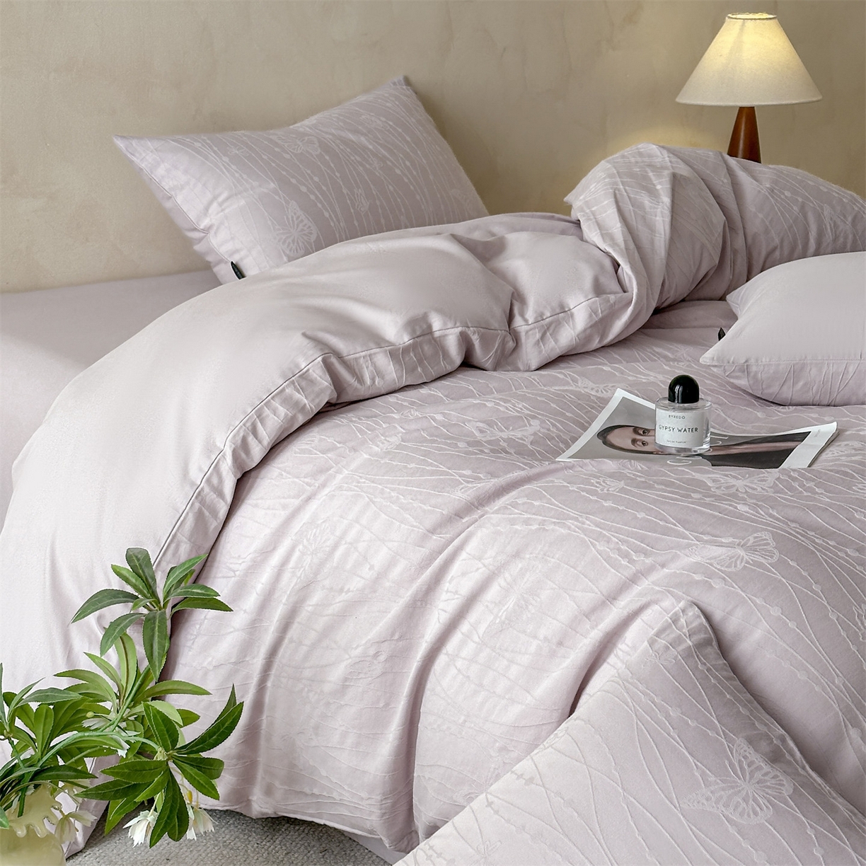 91家纺网 家纺一手货源 找家纺 恒爱家纺 2026春夏新款全棉纯棉提花四件套 千丝蝴蝶-紫