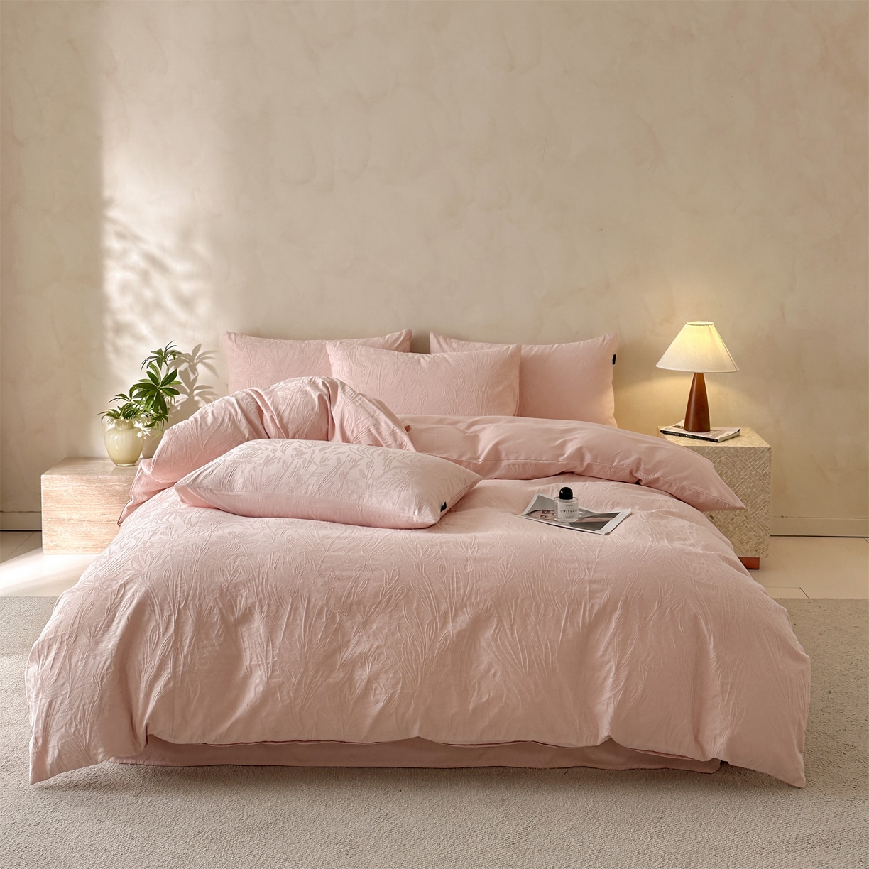 91家纺网 家纺一手货源 找家纺 恒爱家纺 2026春夏新款全棉纯棉提花四件套 向阳花开-粉