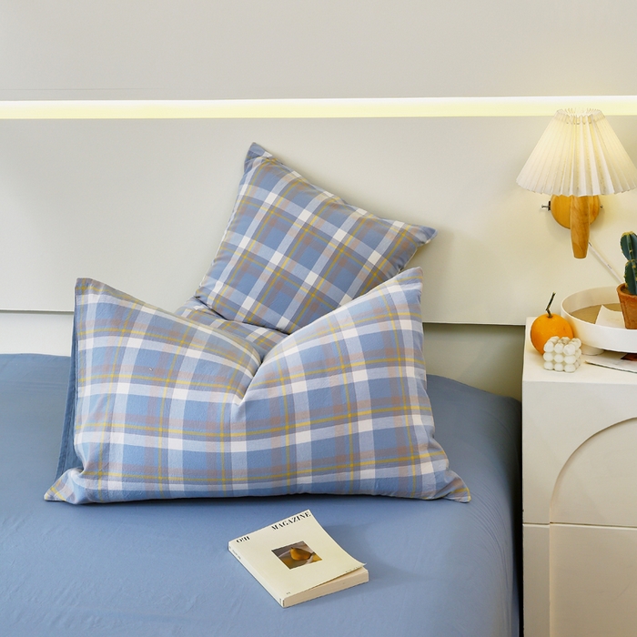 91家纺网 家纺一手货源 找家纺 春皖家纺 2026新款色织AB版水洗棉三件套四件套单品系列（单枕套风格一） 素雅-蓝格