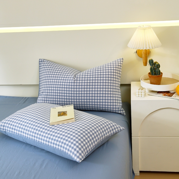 91家纺网 家纺一手货源 找家纺 春皖家纺 2026新款色织AB版水洗棉三件套四件套单品系列（单枕套风格一） 素雅-蓝小格