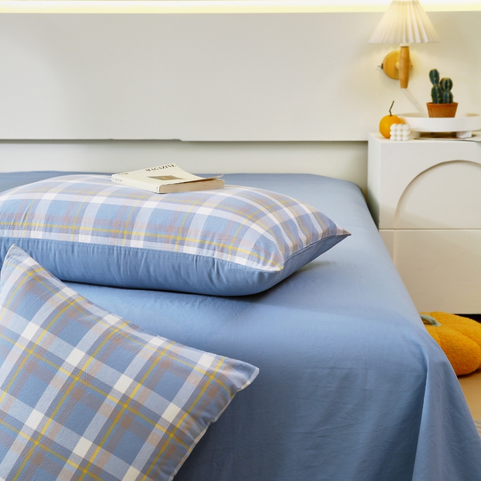 91家纺网 家纺一手货源 找家纺 春皖家纺 2026新款色织AB版水洗棉三件套四件套单品系列（单枕套风格一） 素雅-蓝格