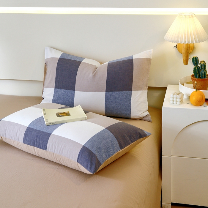 91家纺网 家纺一手货源 找家纺 春皖家纺 2026新款色织AB版水洗棉三件套四件套单品系列（单枕套风格一） 素雅-蓝大格