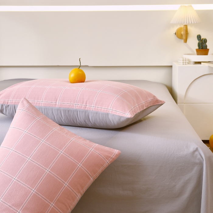 91家纺网 家纺一手货源 找家纺 春皖家纺 2026新款色织AB版水洗棉三件套四件套单品系列（单枕套风格一） 素雅-韵粉