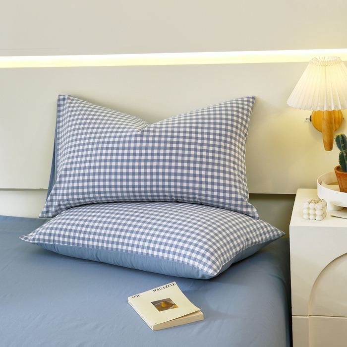 91家纺网 家纺一手货源 找家纺 春皖家纺 2026新款色织AB版水洗棉三件套四件套单品系列（单枕套风格一） 素雅-蓝小格